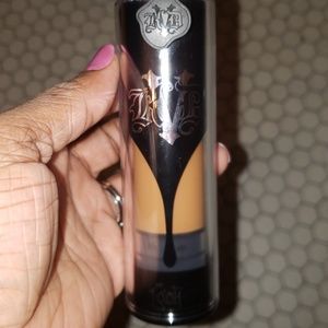 KAT Von D Lock-it Foundation